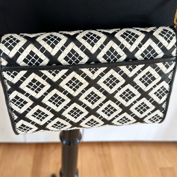 Tory Burch wallet on chain lesther bag - Picture 4 of 10